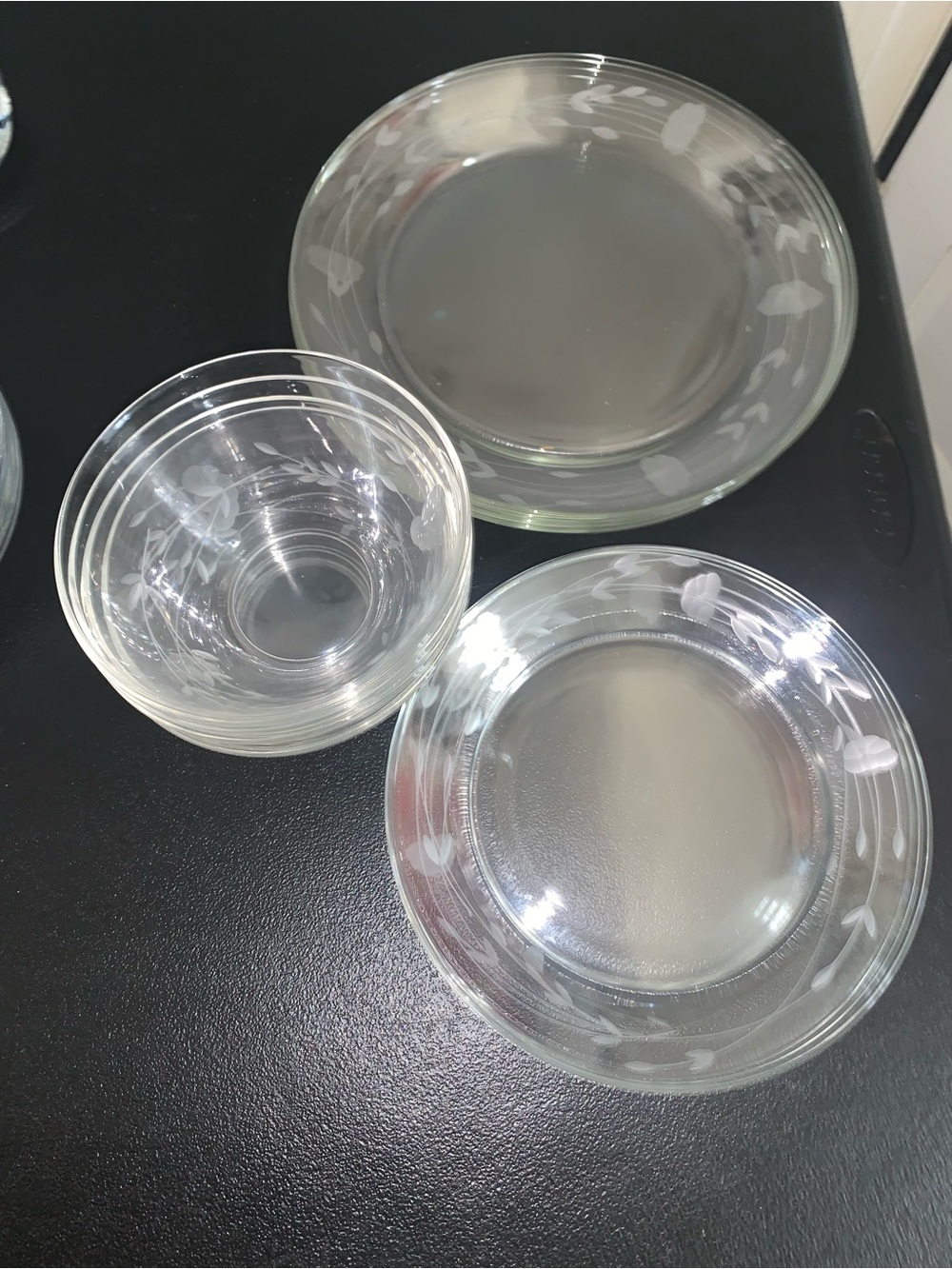 Princess House glass plates - Picture 3 of 5